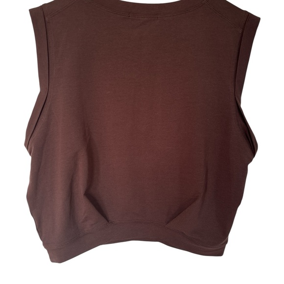 ARRIVE GUIDE | Gym Workout Cropped Shirt |
Brown - Picture 2 of 4